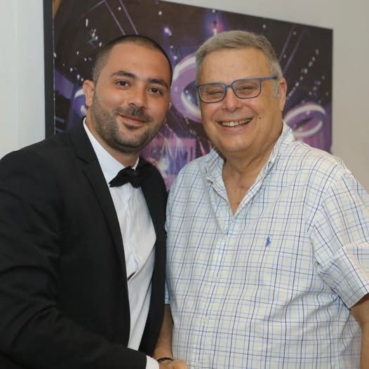 בתמונה - דיוויד ביום חתונתו של כפיר במעמד הכתובה