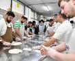 הא לחמא עניא: האדמו"ר משאץ אשדוד באפיית מצות