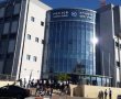 נתפס על חם: בלשי משטרת אשדוד עצרו חשוד בעת שהוציא אקדח ממקום מסתור