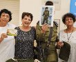 כובע צמר סרוג ביד וספר תהילים: המחווה המרגשת של נשות ויצ"ו נס ציונה לחיילי כיפת ברזל 
