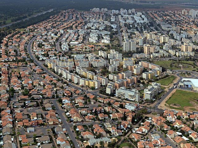 ארכיון קרית גת, מתוך אתר פיקיויקי
